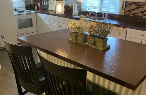 Berlin Apartment | The Yoder’s on Somerset: Sleeps 1-6.