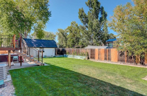 Northwest Arvada House | This house is a 5 bedroom(s), 2 bathrooms, located in Arvada, CO.