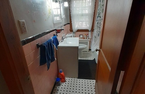Dudley House | This is a friendly home. More fun and relaxing home.