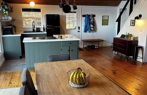 Bentonville Cabin | Timber Creek Falls - a Shenandoah cabin with a private waterfall