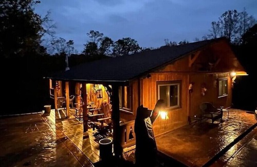 Union Ski Chalet | Timber Frame Country Retreat. nClose to Ark Encounter, Creation Museum and Cincy