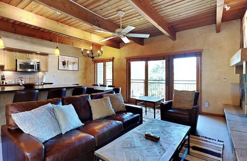 Snowmass Village Condo | 🌲Timberline B2A Deluxe 3-Bedroom ~Hot Tub~Pool~WiFi~Ski-in/out~Local Shuttle🌲