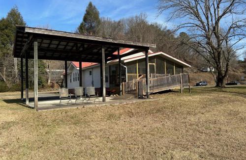 Williamstown House | Toccoa River House