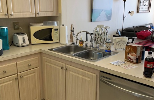 Isla del Sol Condo | Top Floor Condo with beautiful bay views!