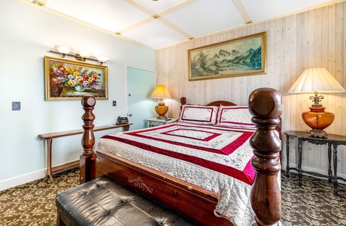 Seaside Condo | Top-floor, oceanfront condo with amazing views - steps to the beach