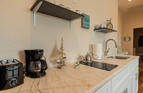 Galveston Condo | Top floor upscale contemporary space with great views and great location