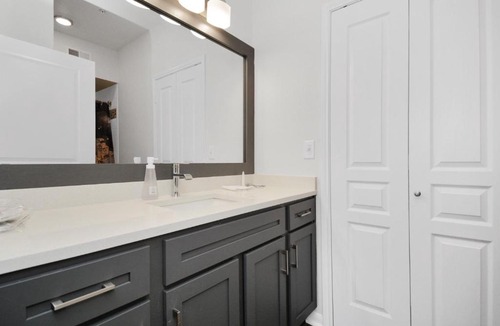 South Central Houston Apartment | Top Tier Stays Hub