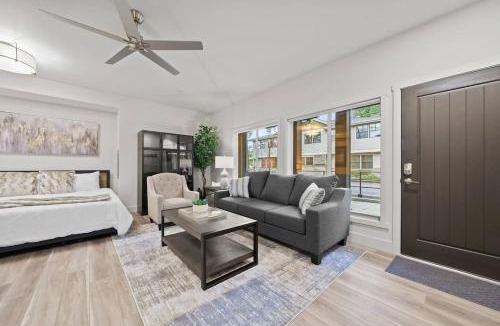 Walluga Apartment | Tranquil Lake Oswego Luxury Studio