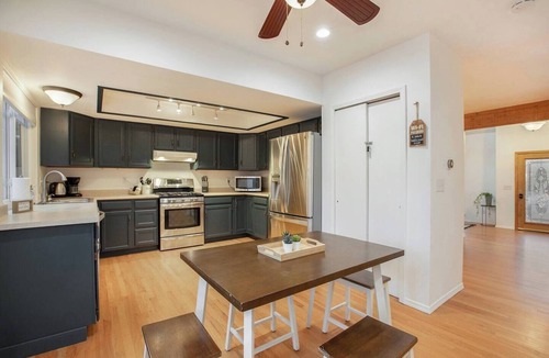 North Central Westminster House | Tranquil Retreat | Sauna | Master Suite | Lrg Yard