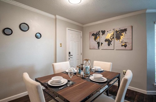 Braeswood Place Apartment | Tranquility IN THE CITY