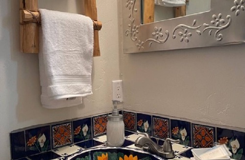 Rio Grande Blvd Apartment | Tranquilo Guest Suite in the North Valley, close to I-40 and Old Town