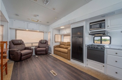 Lindale House | Triple W Eagle RV 1
