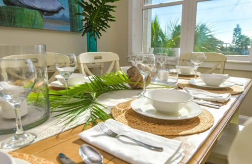 Bradenton Beach House | Tropical Hideaway by AMI Locals