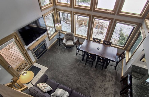 Boyne Falls Condo | Truly Slopeside on Boyneland - 5BR | Ski Locker with Boot Heater | Fireplace