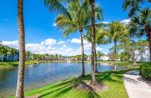 Davie Apartment | Tucker at Palm Trace Landings Fort Lauderdale