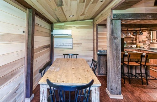Fayetteville Other | TURKEY CREEK | Cozy Cabin Near Jack Daniels & More