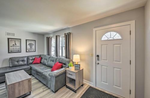 Twin Lakes House | Twin Lakes Escape with Deck Less Than 1 Mi to Beach!