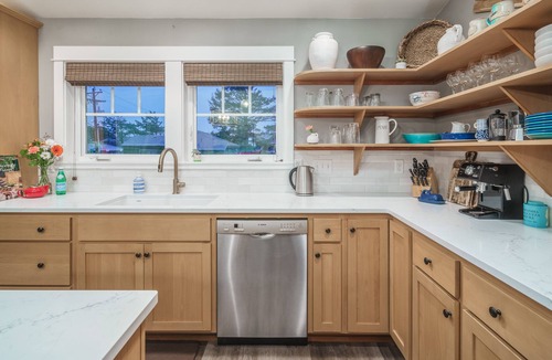 Manzanita House | Two King Suites, Ocean Views & Upscale Touches in Downtown Manzanita