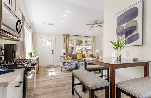 North Charleston House | Under The Live Oaks: Where Serenity Awaits