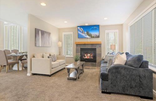 Midvale House | Union Duplex in Salt Lake with Hot Tub and Park