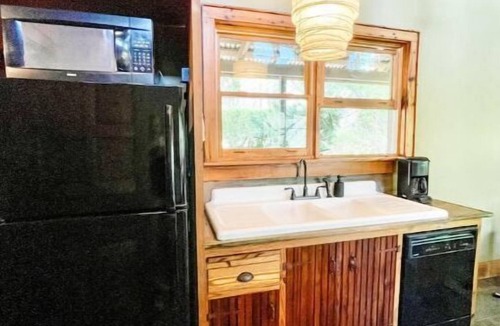 Batesville Cottage | Unique Cypress cottage, close to Charlottesville with mountain views.