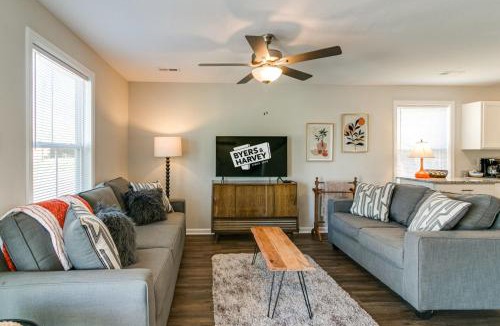 Clarksville House | Unit #A 1010 Franklin St