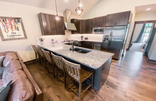 River Run House | Unit Close to Slopes, Gourmet Kitchen, Hot Tub