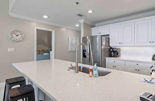 Fort Walton Beach - Destin Condo | Updated Leeward Key 1005, 2 bed/2 Bath, Beach Service beautiful condo