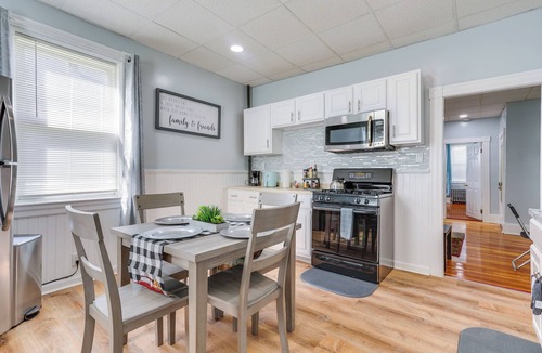 Stoughton Apartment | Updated Stoughton Apartment w/Shared Yard!