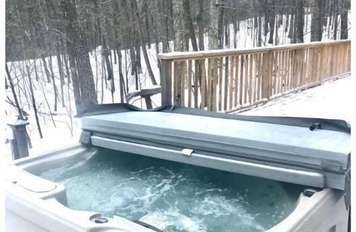 Catskill House | UPSCALE CATSKILL HOME W/JACUZZI