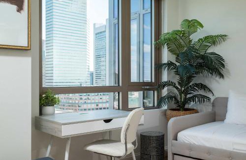 Downtown Boston Apartment | Upscale Penthouse with Gym Parking near MGH TUFTS