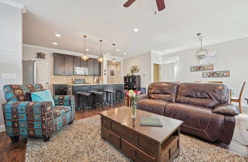 Northfield House | Upscale, Spacious Farmhouse in Central Denver