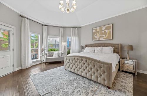 Plano House | Urban Oasis in Plano 5BD & Heated Pool