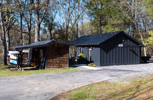 Gallatin House | Urban Rustic Boathouse on Cove