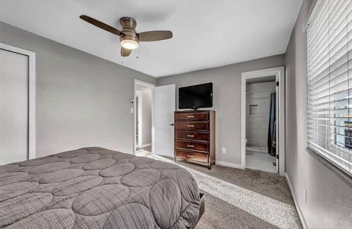 North Central Westminster Resort | Private room ∙ 3 guests