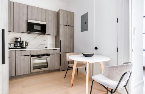 Lincoln Square Apartment | UWS 2br w elevator wd nr central park NYC-1300
