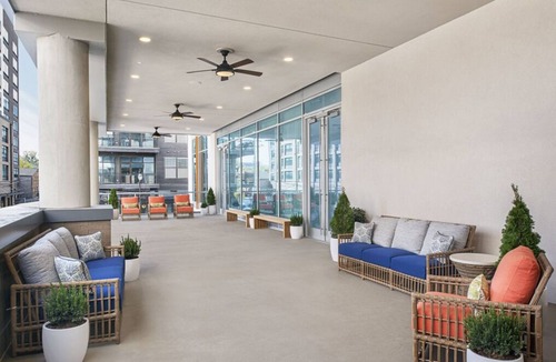 Sobro House | Vacay in Style! 4 Huge Suites, Swimming Pool, Music City Walk of Fame Park!