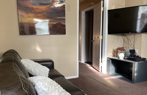 Toquerville Resort | Valley View Home in Shangrila with water access