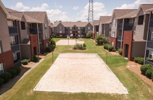 Auburn Apartment | Vibrant Living Near Auburn University l 4BR 4BA