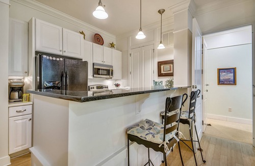 Melrose on the Beach Villa | Villa 2 BR 2 Bath - cart & Pool access included with booking!