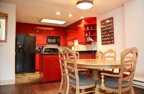 Peak 9 Apartment | Village Chateaux 1053 by Great Western Lodging