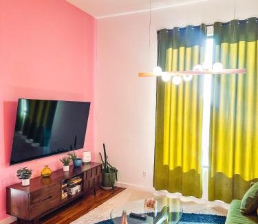 North Nashville House | Vintage Vibes - Minutes From The Broadway Buzz