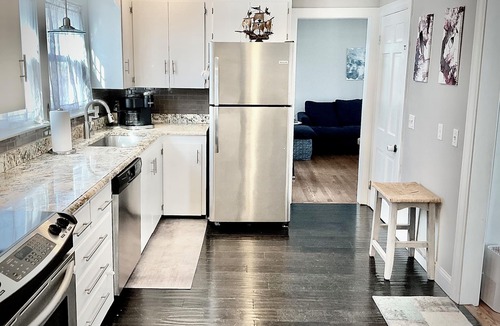 Pawcatuck House | Visit MYSTIC & R.I. BEACHES. Short drive to Misquamicut & Foxwoods!
