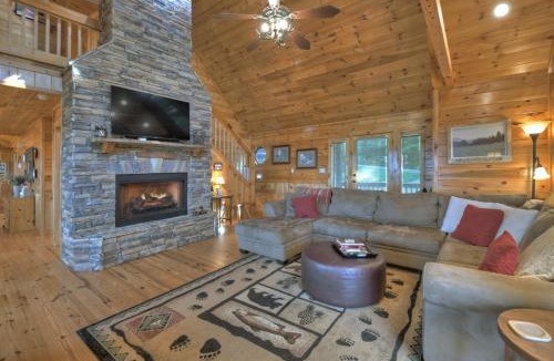 Raccoon Ridge House | Vistas Over Aska - Cuddleup