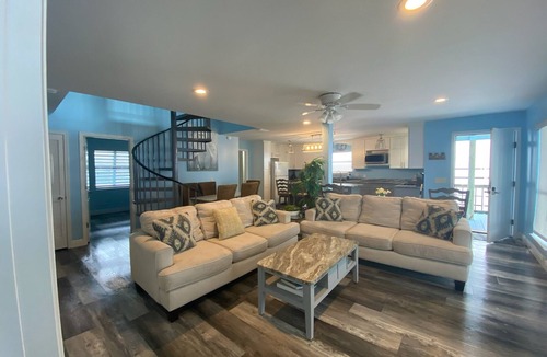 Crescent Beach House | VRBO’s rated PCBs top 5 Beach House! Big Deck,Memory Maker. Ck Reviews