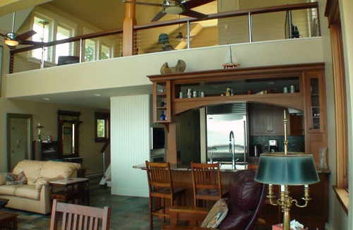 Portsmouth House | Wake up to a stunning year-round Narragansett Bay, bridge, & lighthouse view