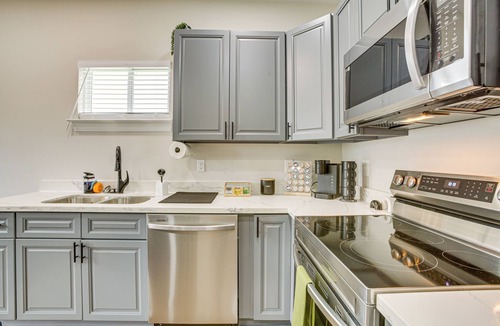 Gert Town House | Walk to Carrollton Ave Eats: Bright NOLA Duplex!