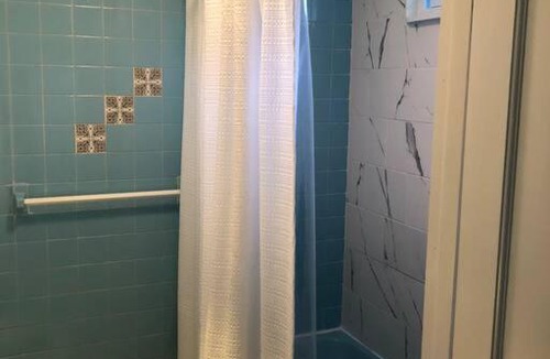 Salem Apartment | Walk to Downtown Salem