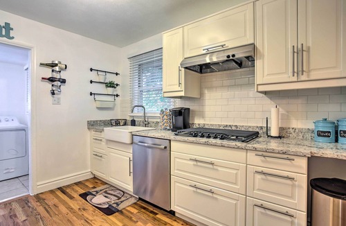 Littleton House | Walk to Dtwn Littleton: Updated Pet-Friendly Home