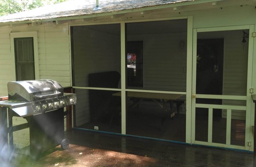 Lake George Cottage | Walk to Million Dollar Beach from this awesome Cottage!